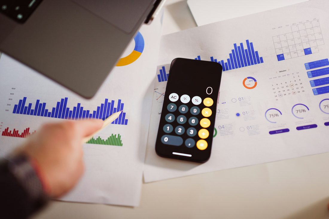 Marketing analytics and campaign budget tracking
